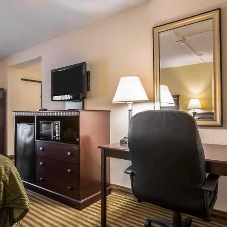 Quality Inn & Suites Greenville - Haywood Mall Екстер'єр фото