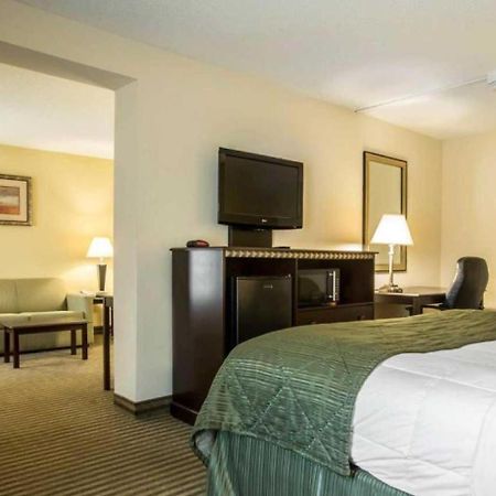 Quality Inn & Suites Greenville - Haywood Mall Екстер'єр фото