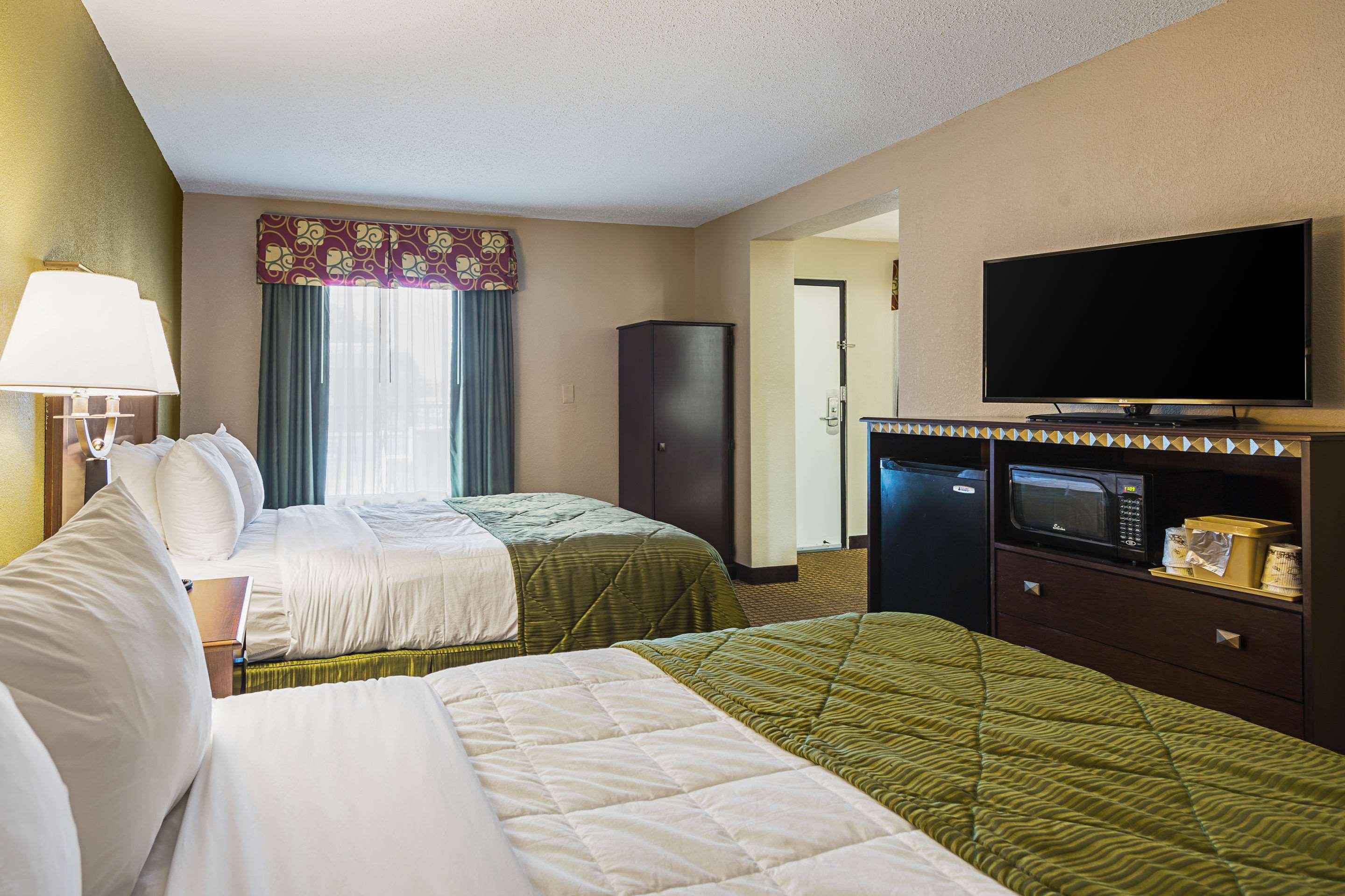 Quality Inn & Suites Greenville - Haywood Mall Екстер'єр фото