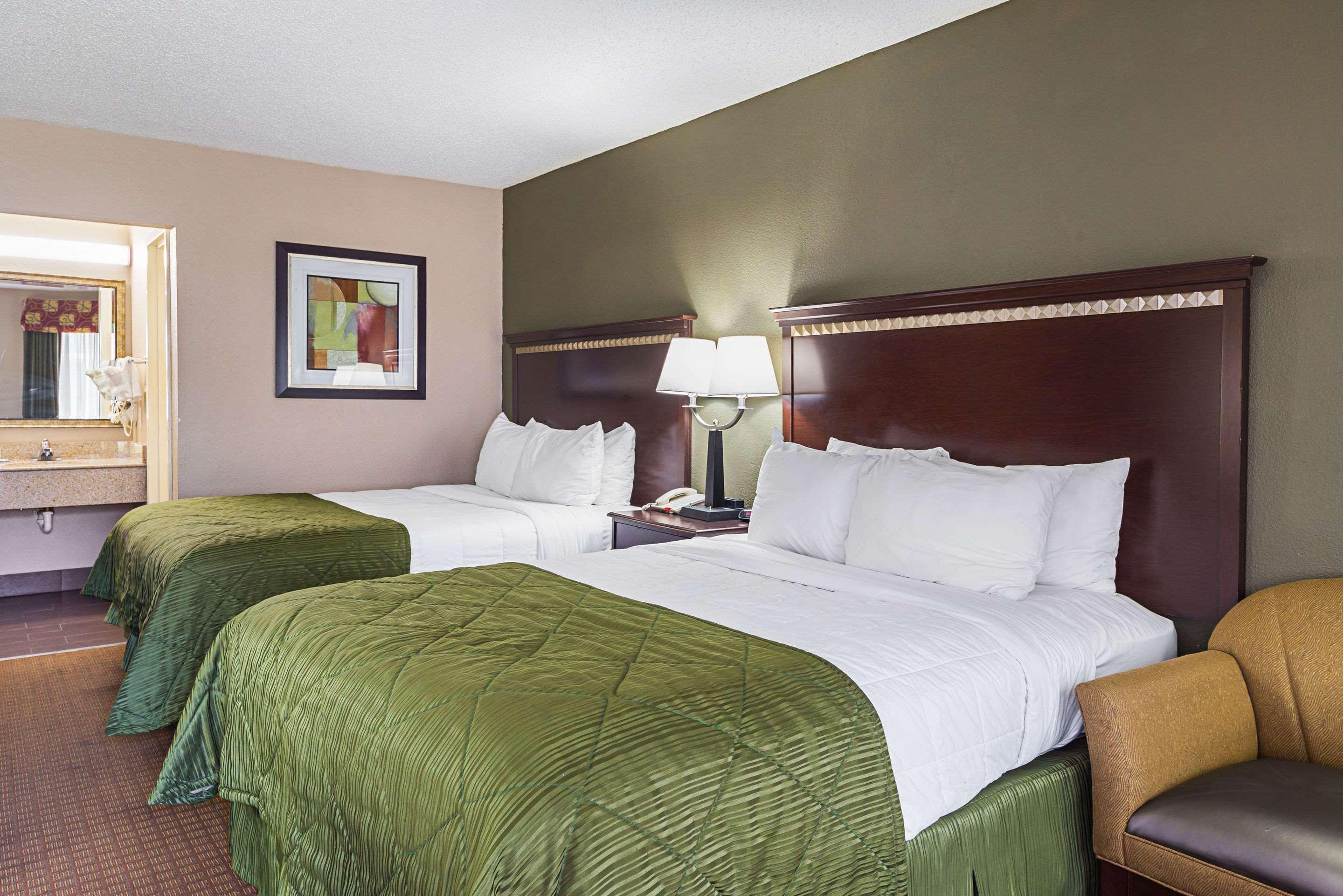 Quality Inn & Suites Greenville - Haywood Mall Екстер'єр фото