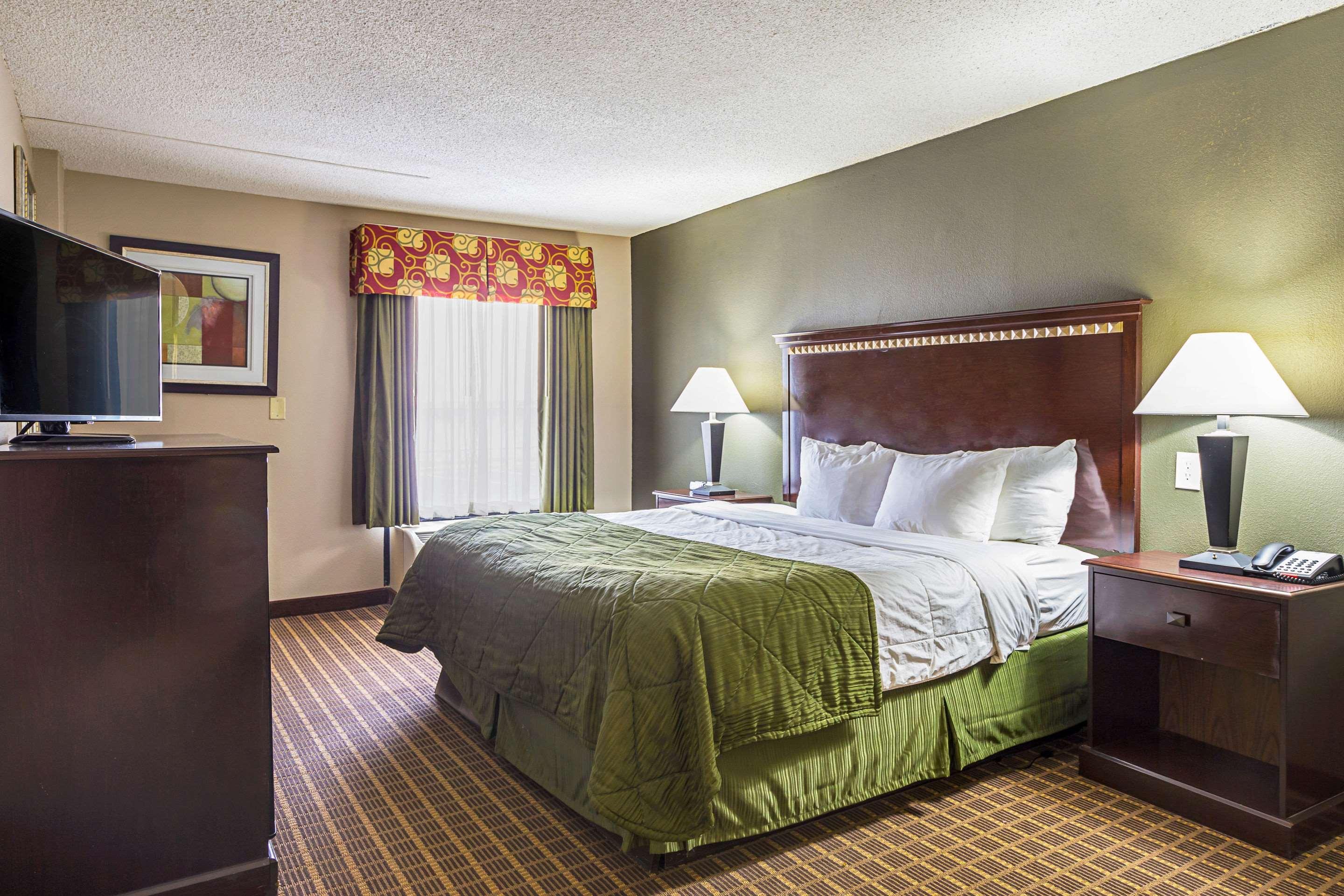 Quality Inn & Suites Greenville - Haywood Mall Екстер'єр фото