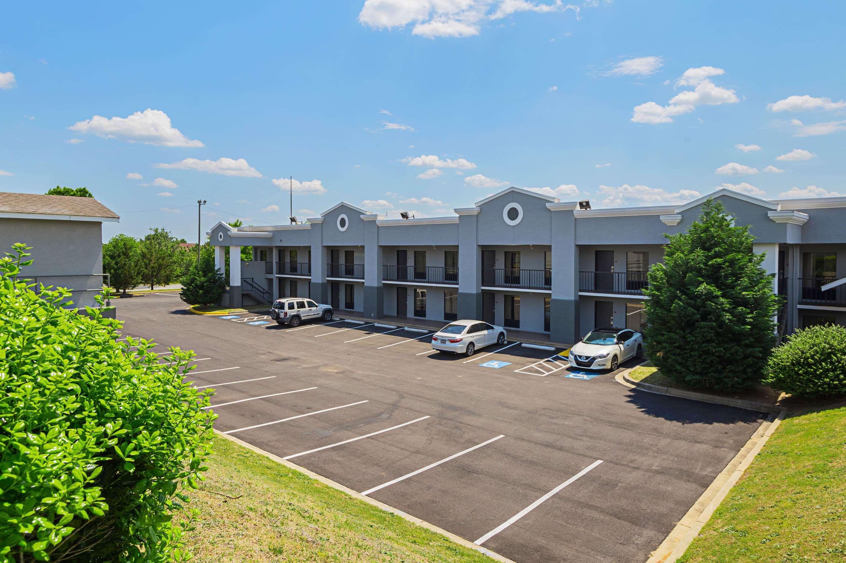 Quality Inn & Suites Greenville - Haywood Mall Екстер'єр фото