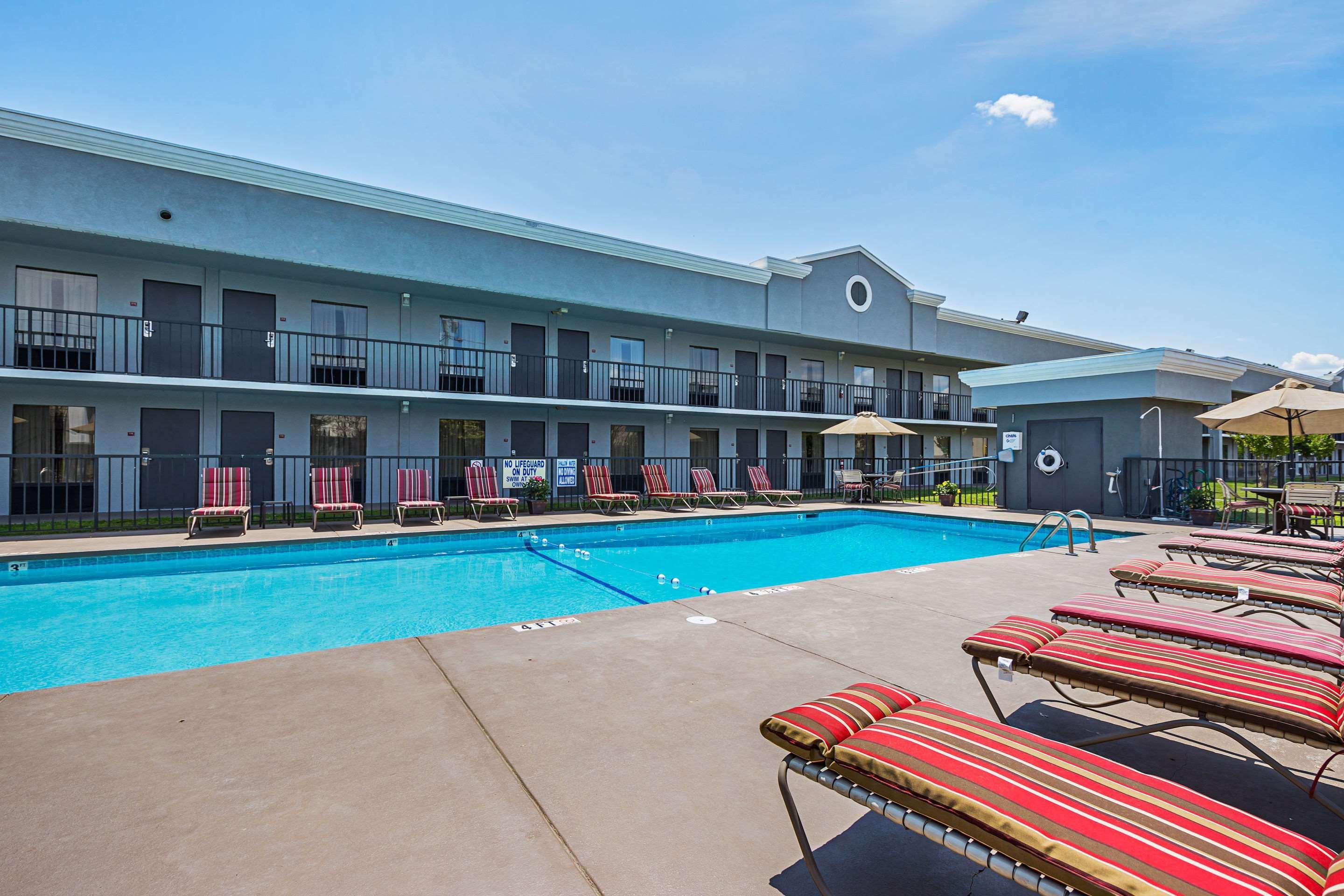 Quality Inn & Suites Greenville - Haywood Mall Екстер'єр фото