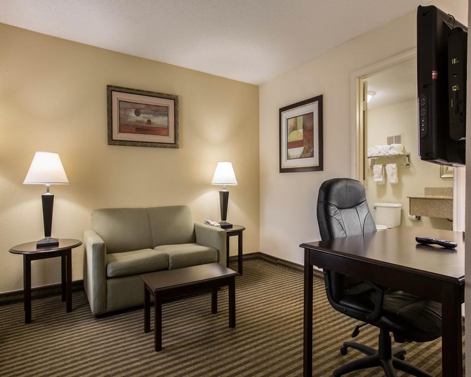 Quality Inn & Suites Greenville - Haywood Mall Екстер'єр фото