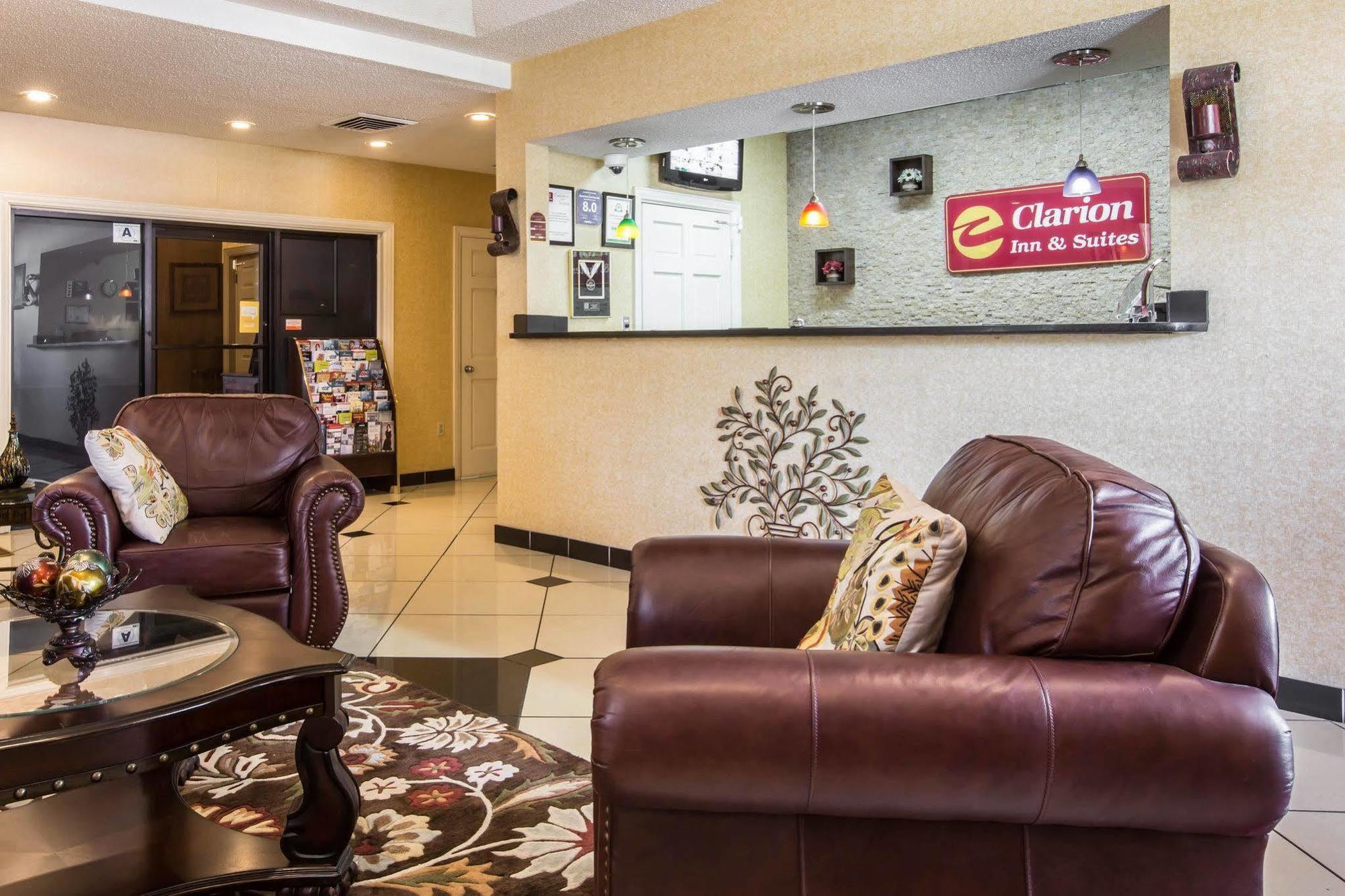 Quality Inn & Suites Greenville - Haywood Mall Екстер'єр фото